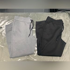 2x Pairs of joggers / sweatpants